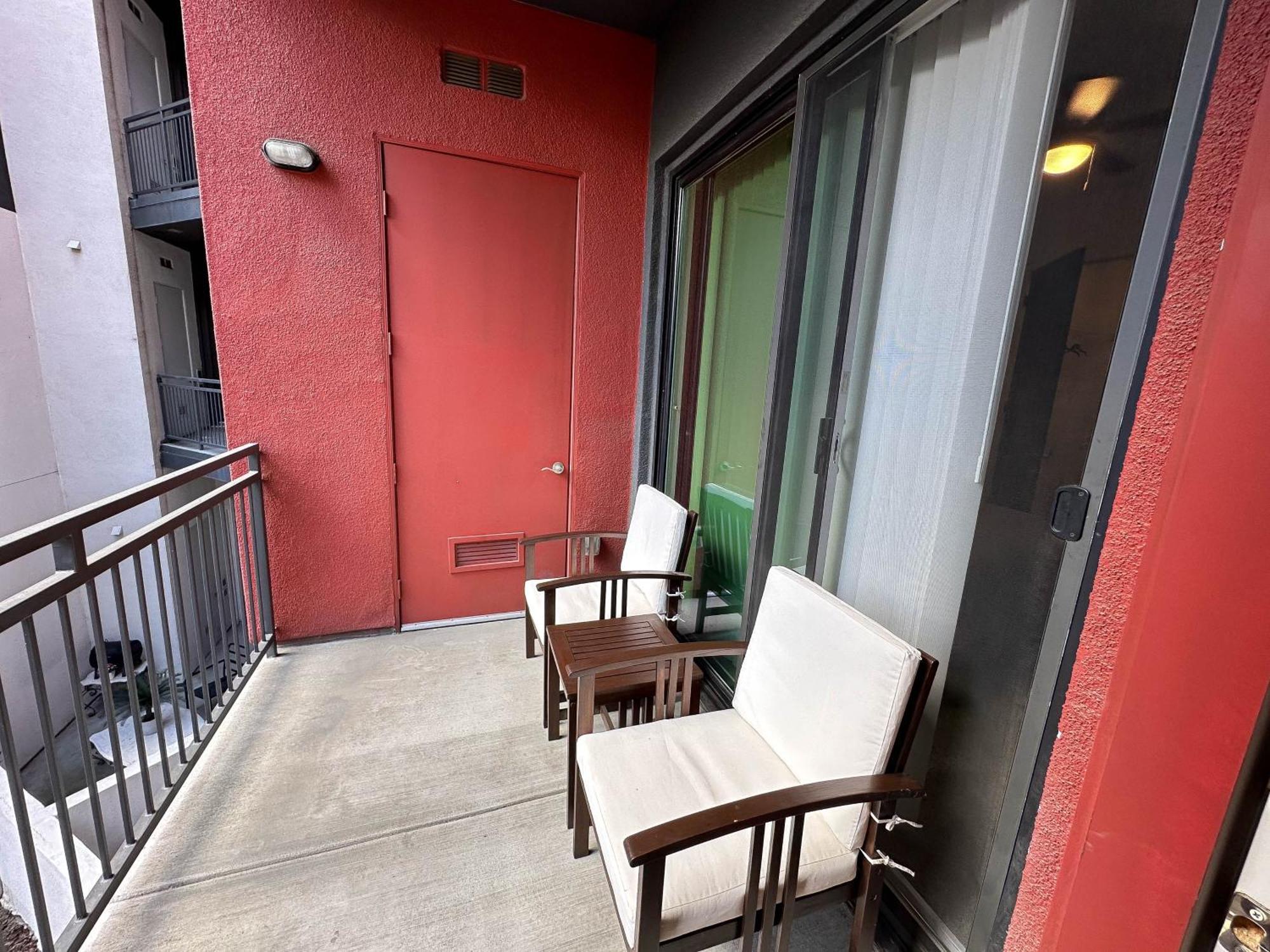 Luxury Designed 2 Bedrooms Part Hotel In Woodland Hills Ca - Los Angeles, Los Angeles